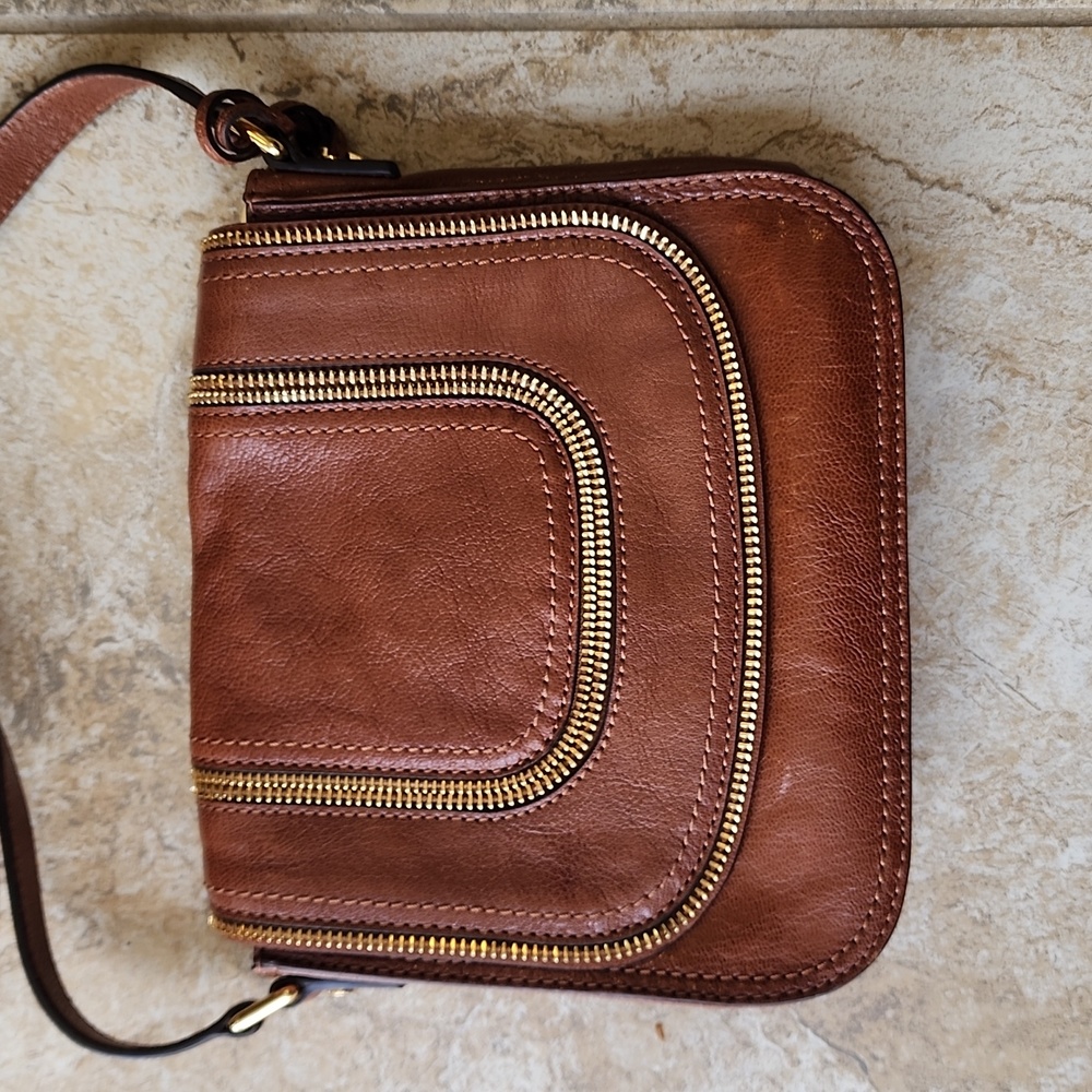 3295 Michael Kors brown zipper handbag, purse